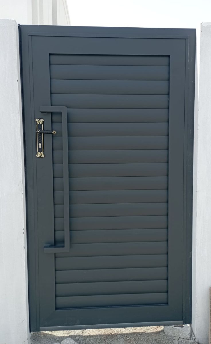 ابواب حديثة بنضام امني قوي