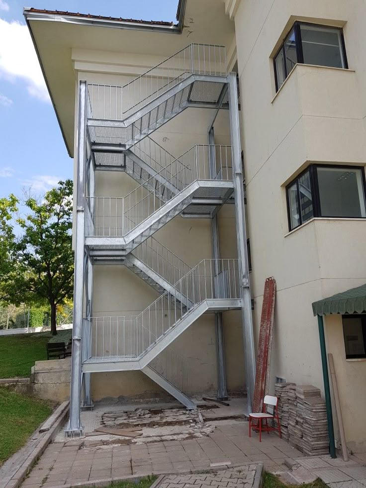 اعمالنا في السلالم والدرابزينات