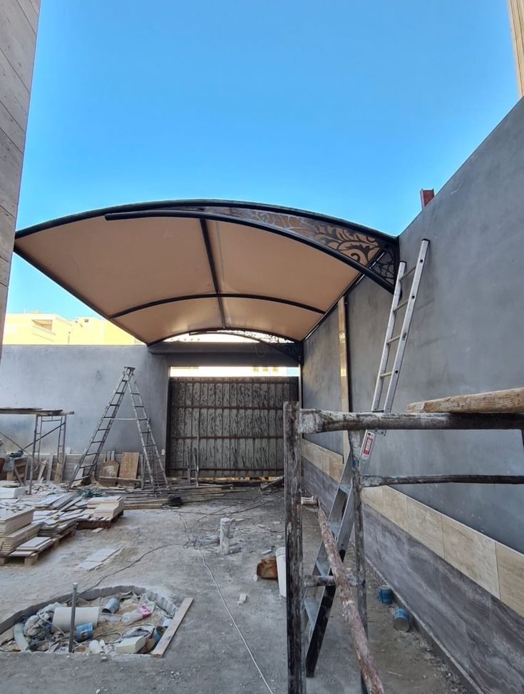 مضلات مواقف سيارات