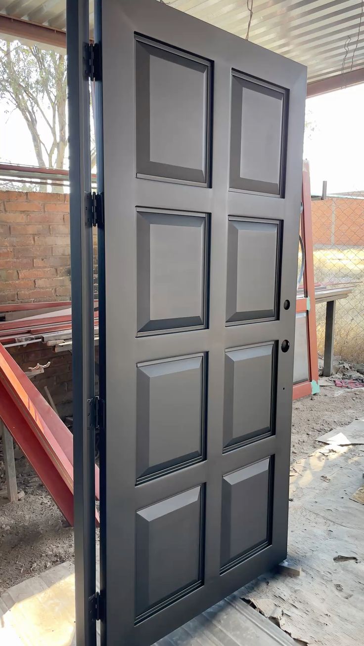 ابواب حديد ضد الرصاص مع حماية متطورة جداً لكل انواع الابواب