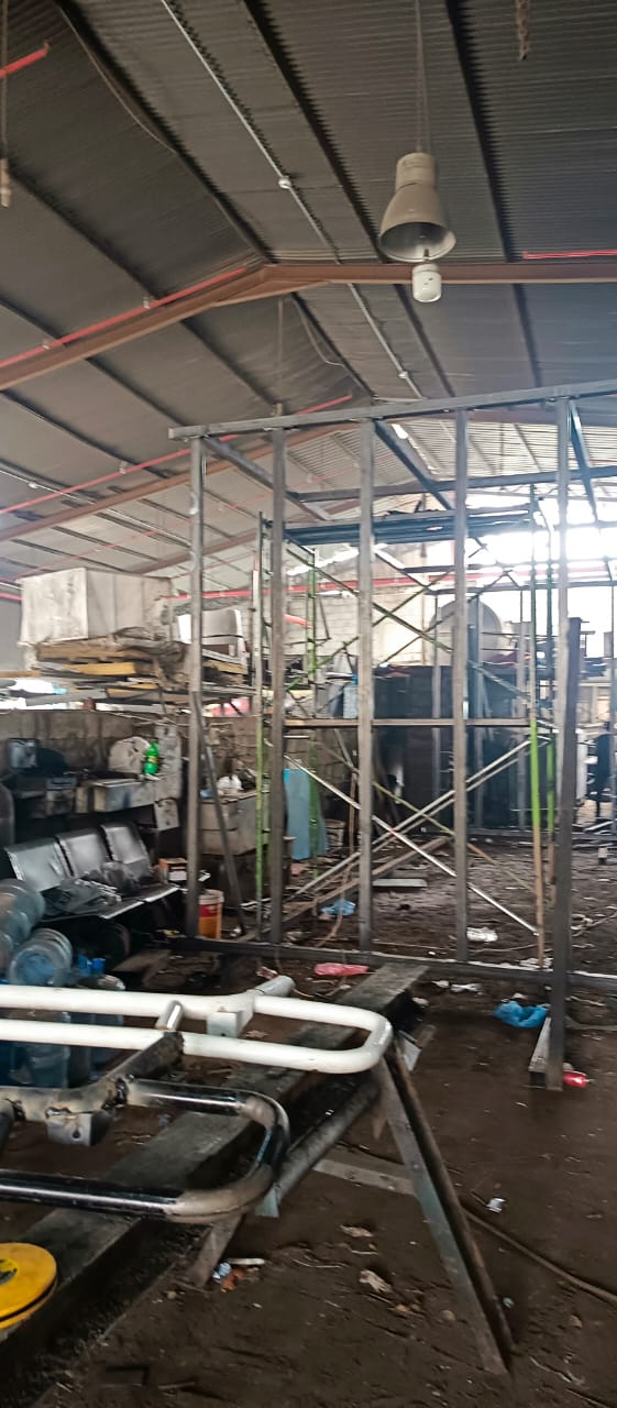 هناجر عملاقة