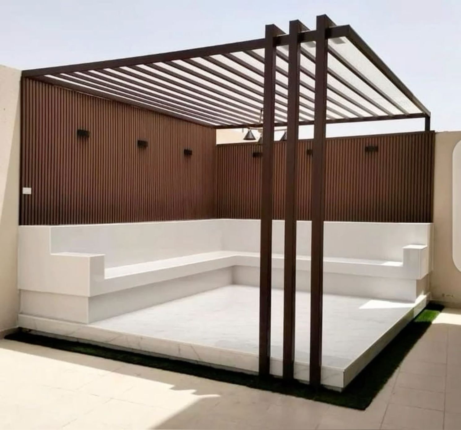 تركيب مضلات في حدائق المنازل يحسب طلب العميل