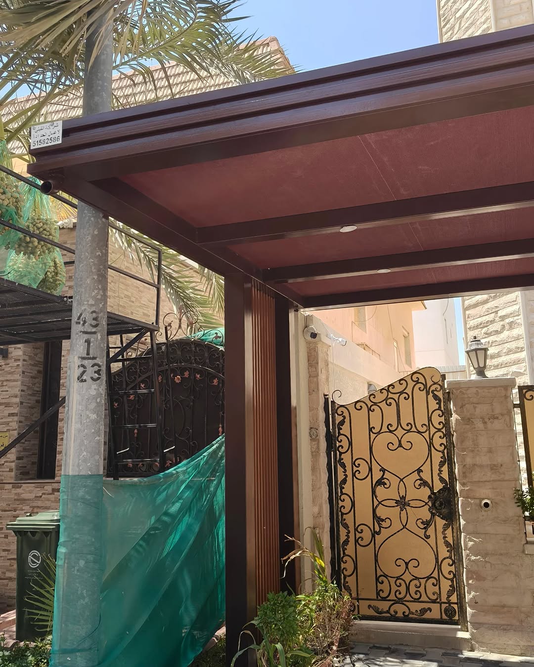 تركيب مضلات في حدائق المنازل يحسب طلب العميل