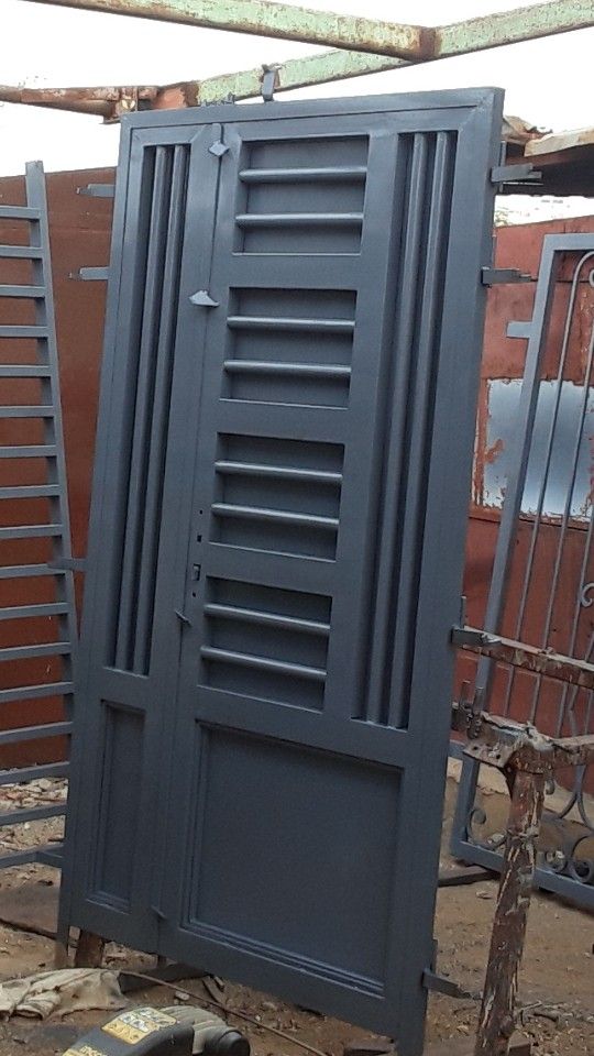 ابواب حديثة بنضام امني قوي