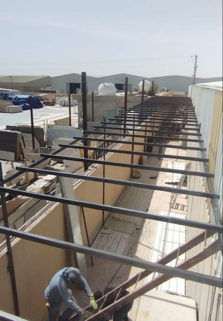 خطوط الإنتاج والناقلات